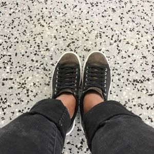 Meet your Posher, Sissy